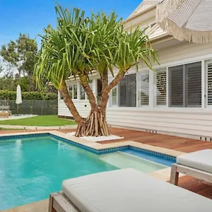 Fuller Holidays - Hacienda, Luxury 5 Bedroom With Pool Byron Bay